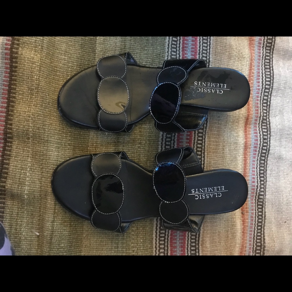 Black ladies sandals